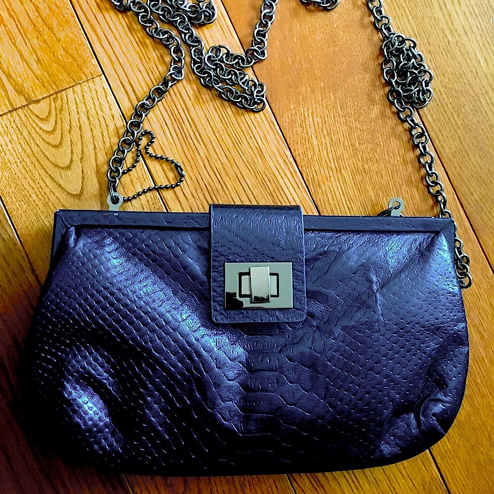 Danier leather bag, purse excellent condition dressy or casual